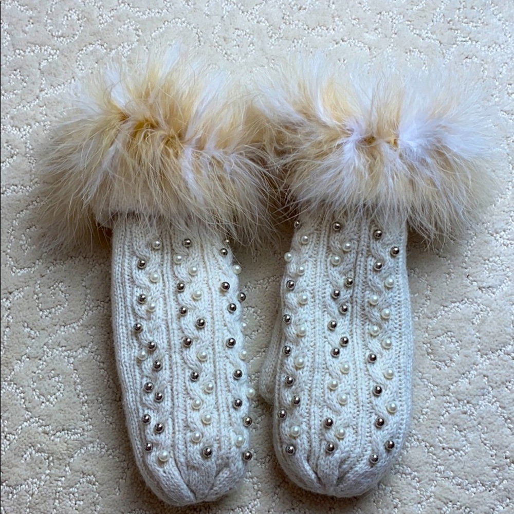Homemade cream, knit, faux fur, lined mittens